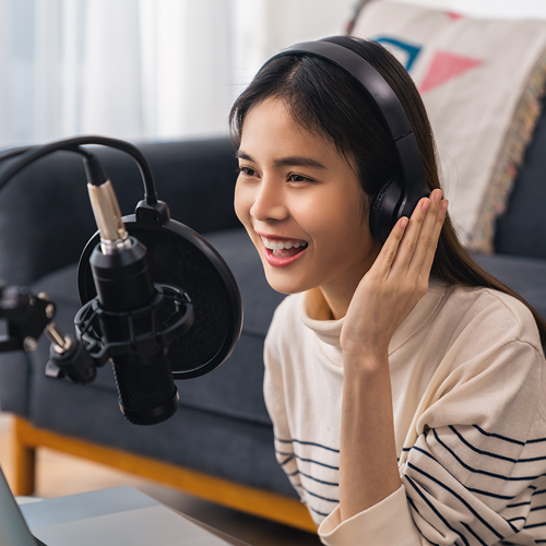 Emotional Voice for Podcast - Multi Language
